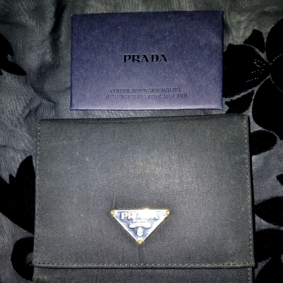 AUTHENTIC PRADA SMALL BLACK WALLET - Picture 2 of 7
